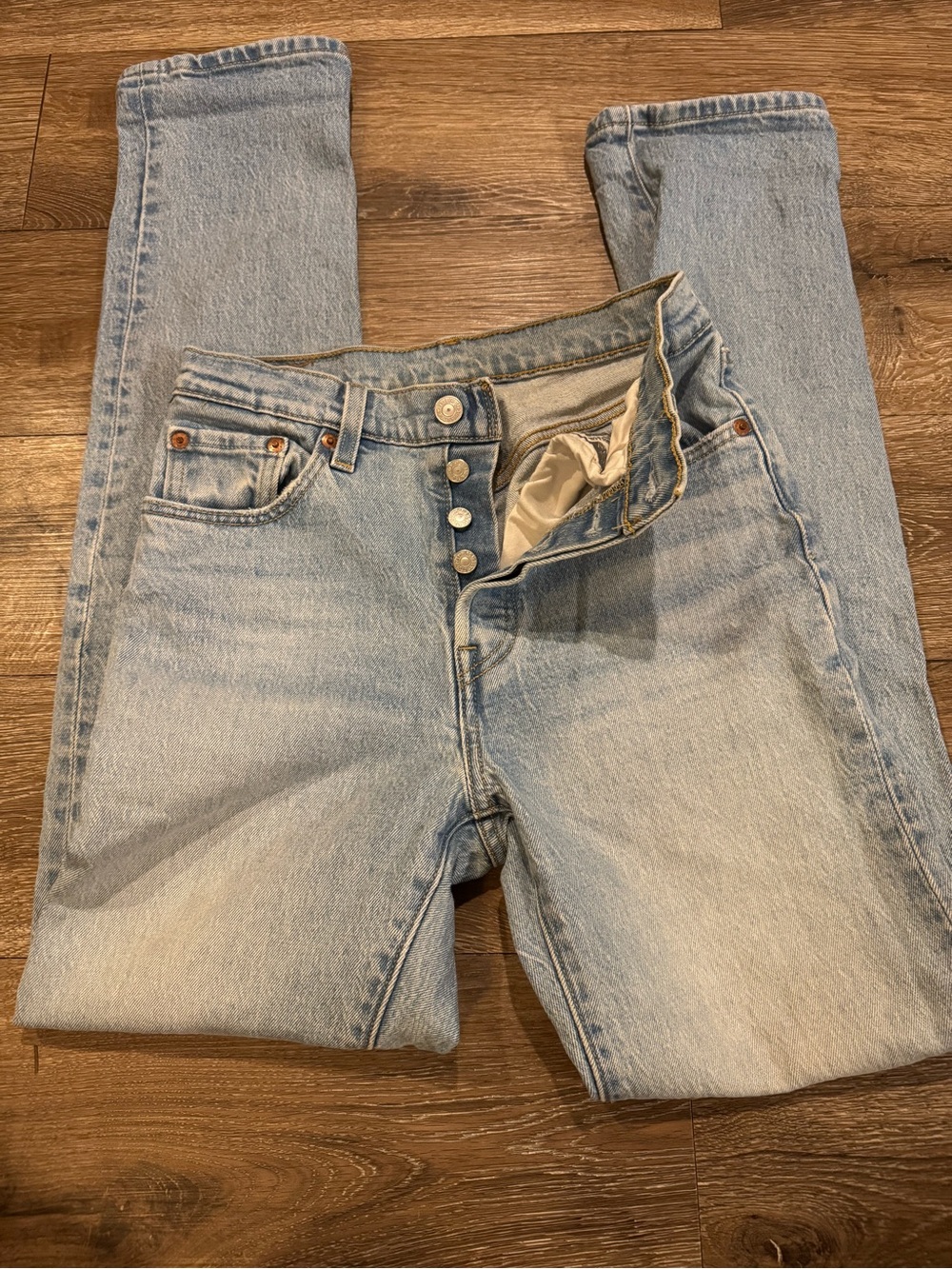 Women’s Levi’s 501 Light Wash Button-Fly 501 Jeans, size 25/32